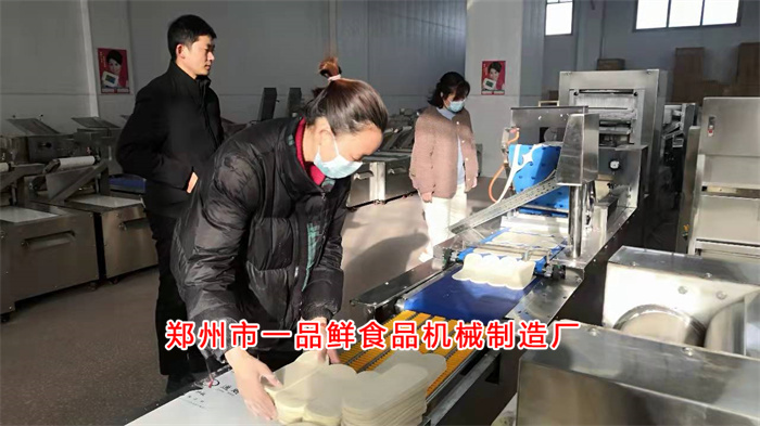 浙江臺州客戶張先生定購350型自動疊片燴面機(圖3) 浙江臺州客戶張先生定購350型自動疊片燴面機(圖3)