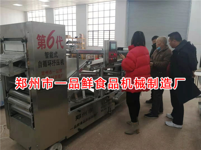 廣州的老客戶考察大型揉壓機(圖3) 廣州的老客戶考察大型揉壓機(圖3)