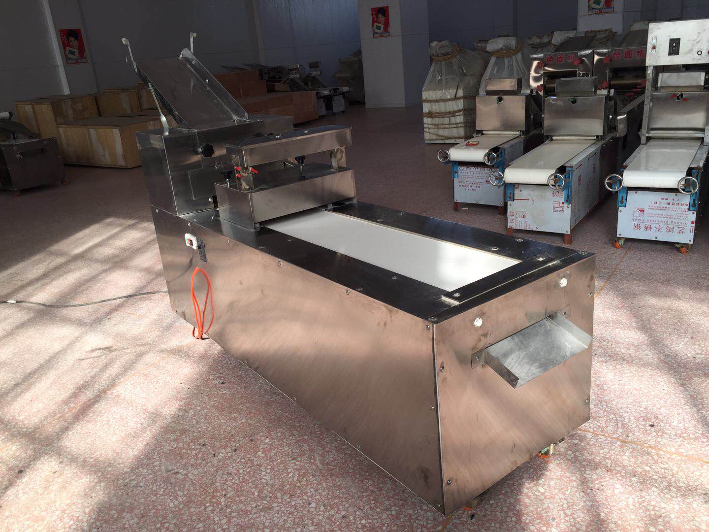 拉條子機 拉條子機