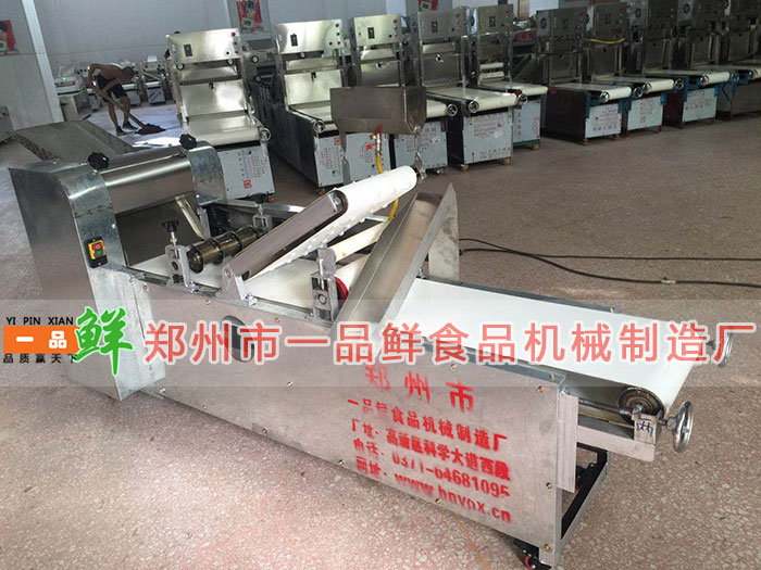 倉庫中的燴面機(jī)HMj-1型升級版 倉庫中的燴面機(jī)HMj-1型升級版