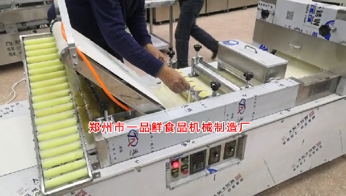 多功能成型機調試中 多功能成型機調試中